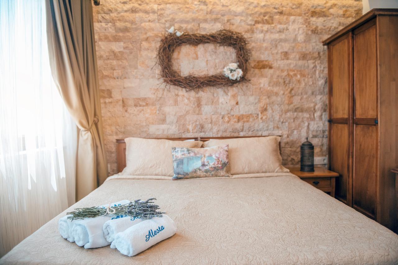 Alesta Hotel Бозджаада Екстериор снимка